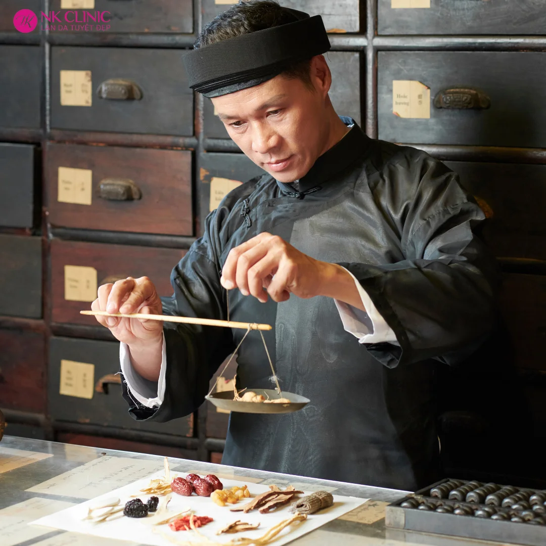 Chữa bệnh bằng y học cổ truyền Chữa bệnh bằng y học cổ truyền