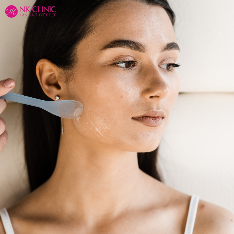 Các bước skincare giúp da căng bóng tự nhiên - Cách làm da mặt căng bóng hiệu quả Các bước skincare giúp da căng bóng tự nhiên - Cách làm da mặt căng bóng hiệu quả