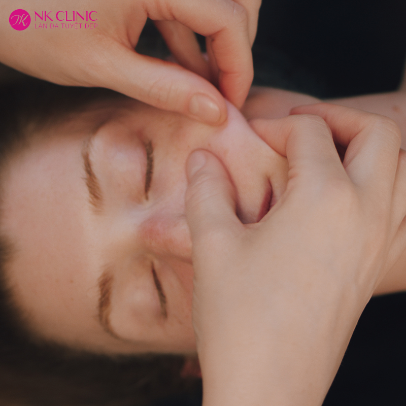Cách massage mặt nâng cơ căng bóng ngay tại nhà Cách massage mặt nâng cơ căng bóng ngay tại nhà