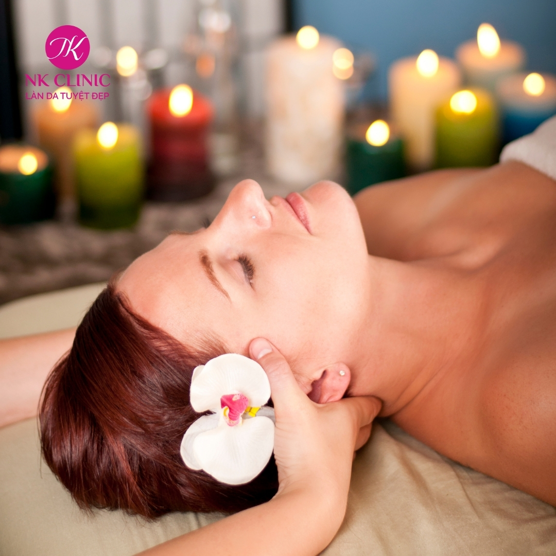 Massage vùng cổ và vai