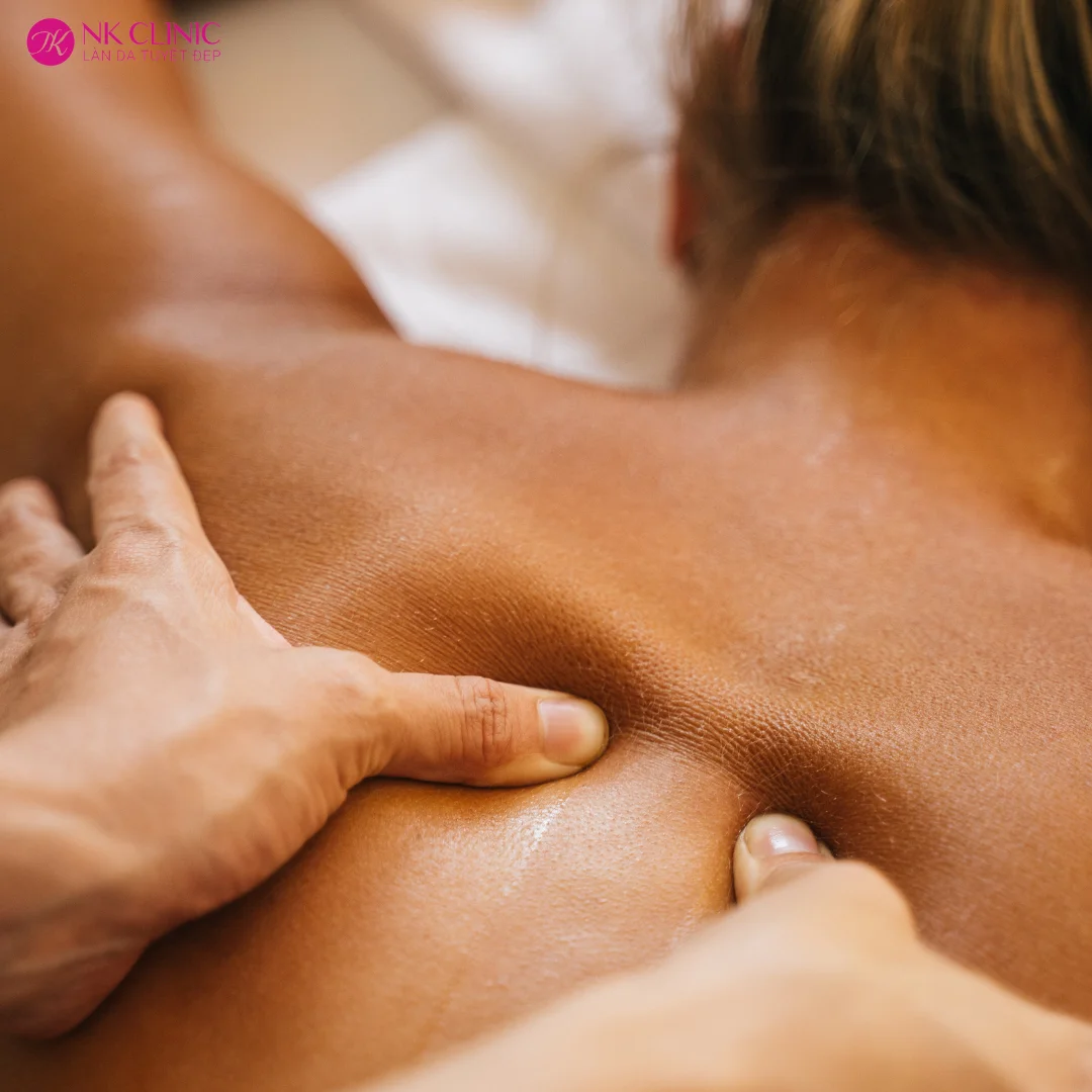 Massage bấm huyệt Đông y Massage bấm huyệt Đông y