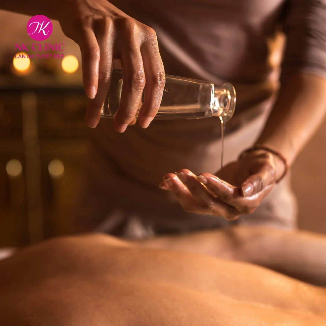 Liệu pháp massage giúp ngủ ngon và thư giãn toàn thân tại NK Clinic Liệu pháp massage giúp ngủ ngon và thư giãn toàn thân tại NK Clinic
