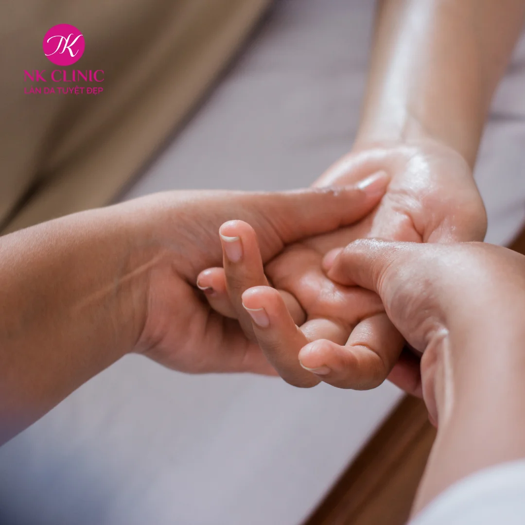 Bấm huyệt Thần Môn – Hỗ trợ an thần, thư giãn đầu óc trước khi ngủ Bấm huyệt Thần Môn – Hỗ trợ an thần, thư giãn đầu óc trước khi ngủ