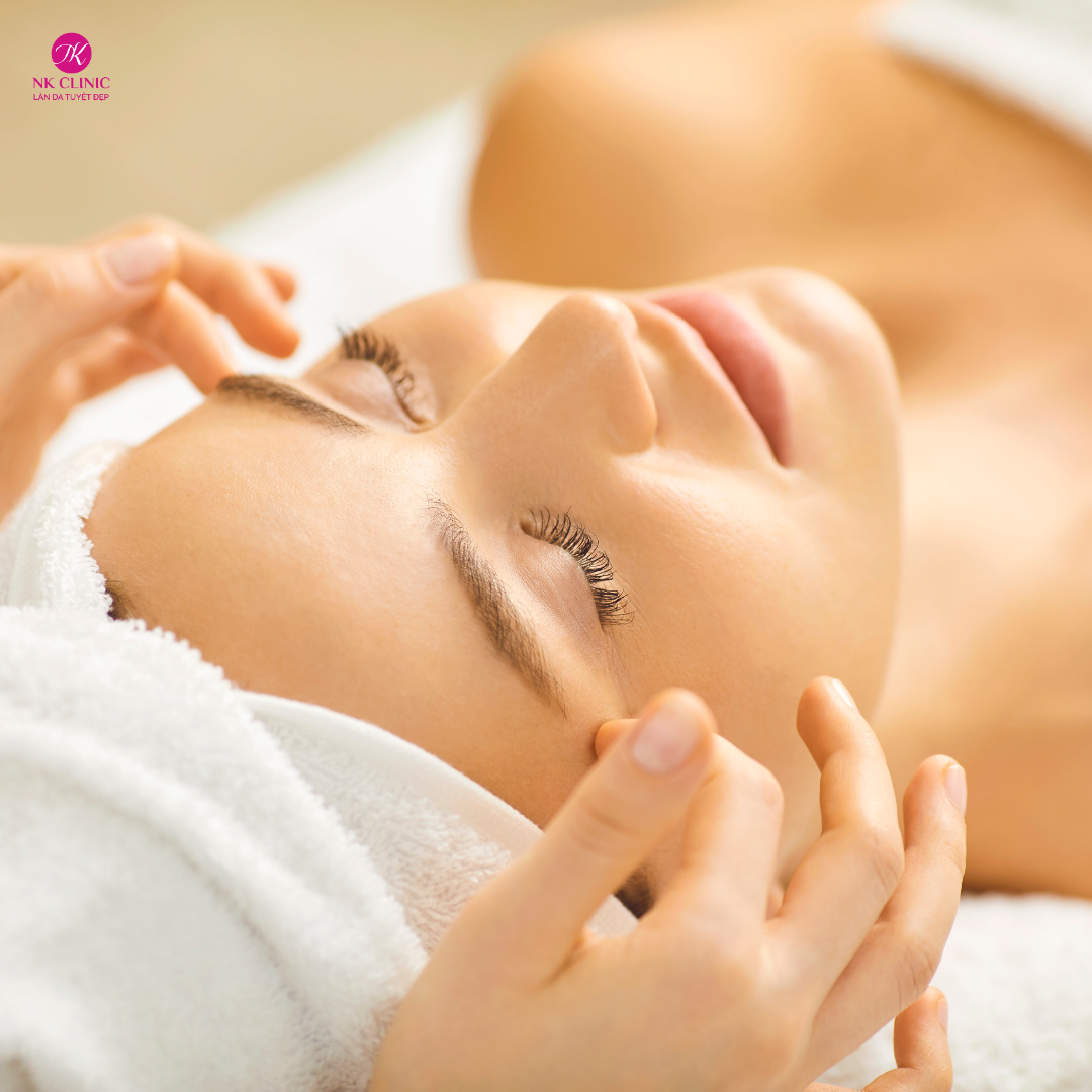 nguyên nhân làm da mặt chảy xệ