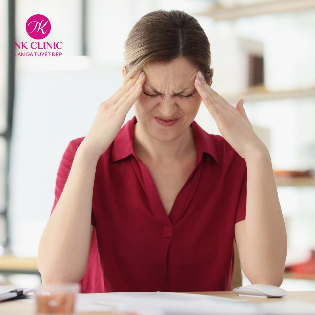 Vùng da dưới mắt bị chảy xệ do đâu? Vùng da dưới mắt bị chảy xệ do đâu?