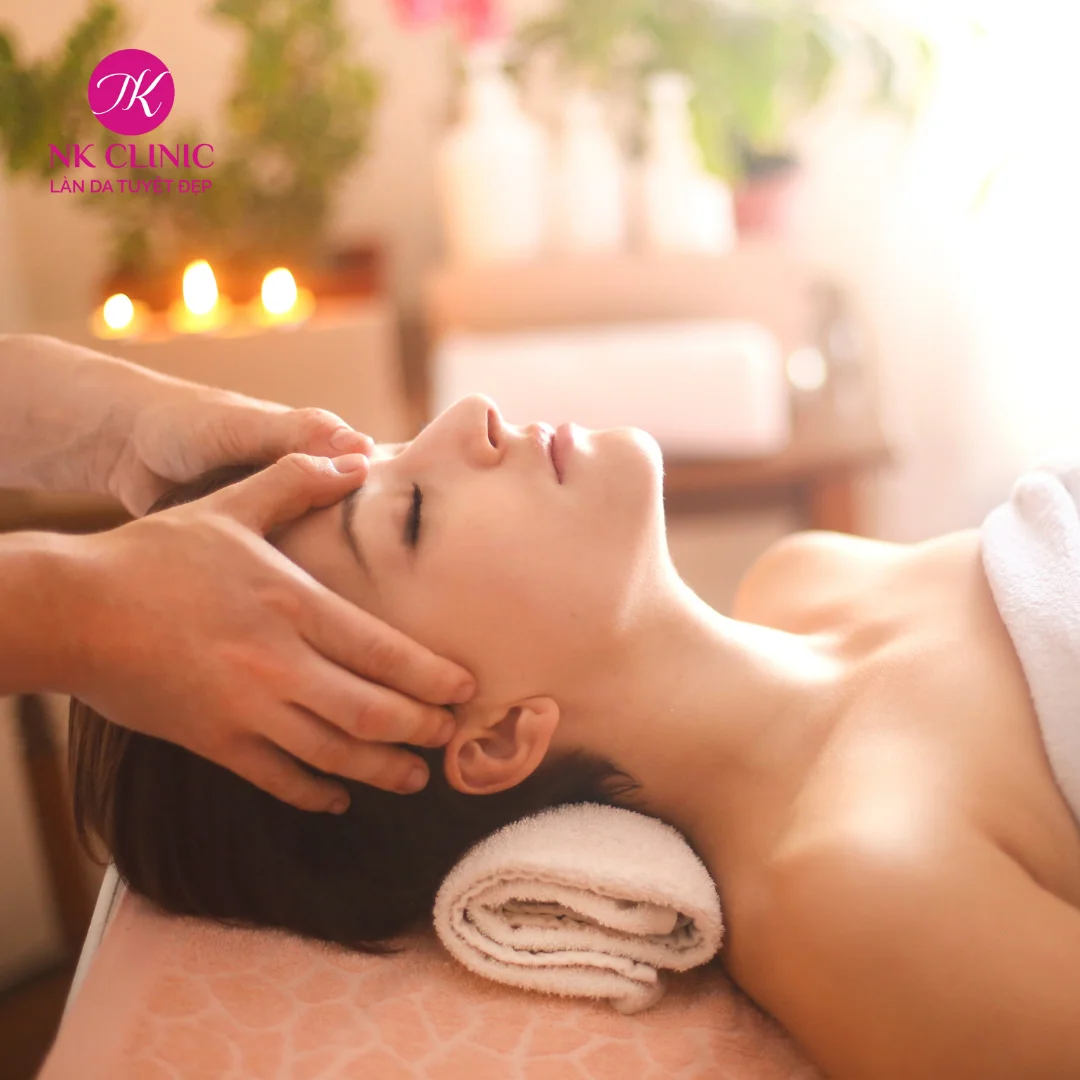 Massage vùng trán Massage vùng trán