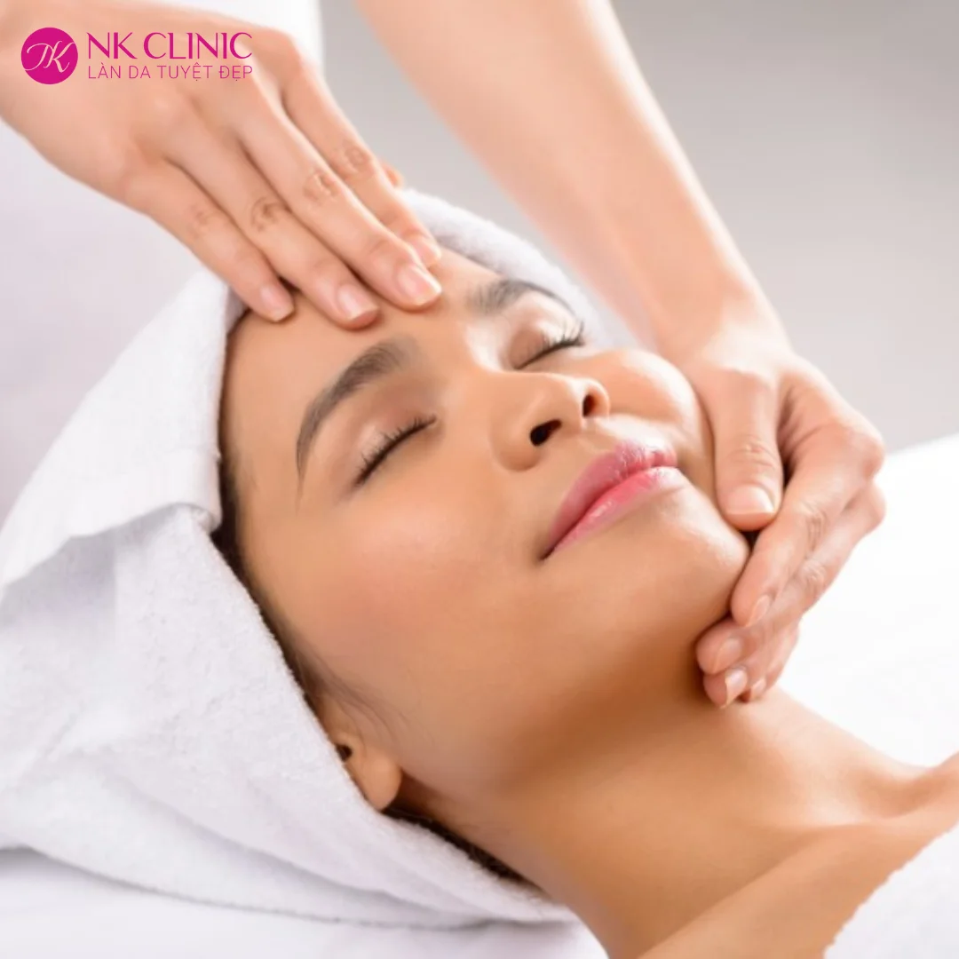 Massage vùng trán Massage vùng trán