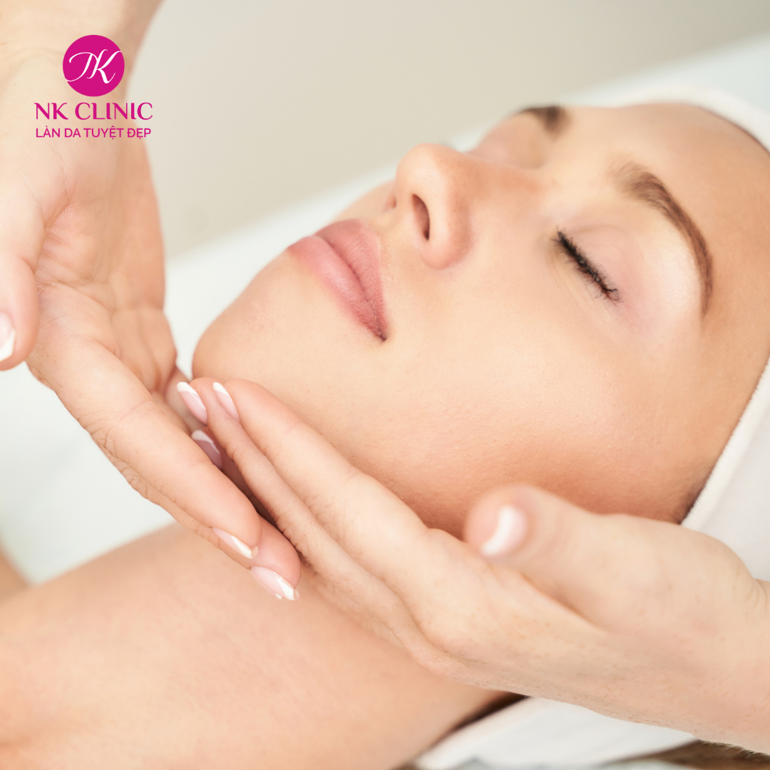 Cách massage mặt đúng cách trở nên tươi trẻ Cách massage mặt đúng cách trở nên tươi trẻ